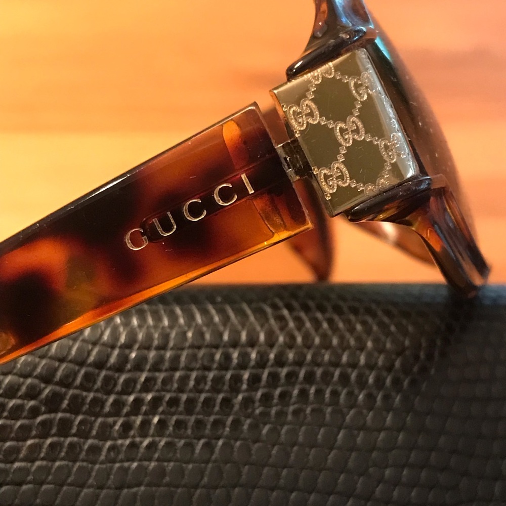 Gucci - Picture 2 of 3